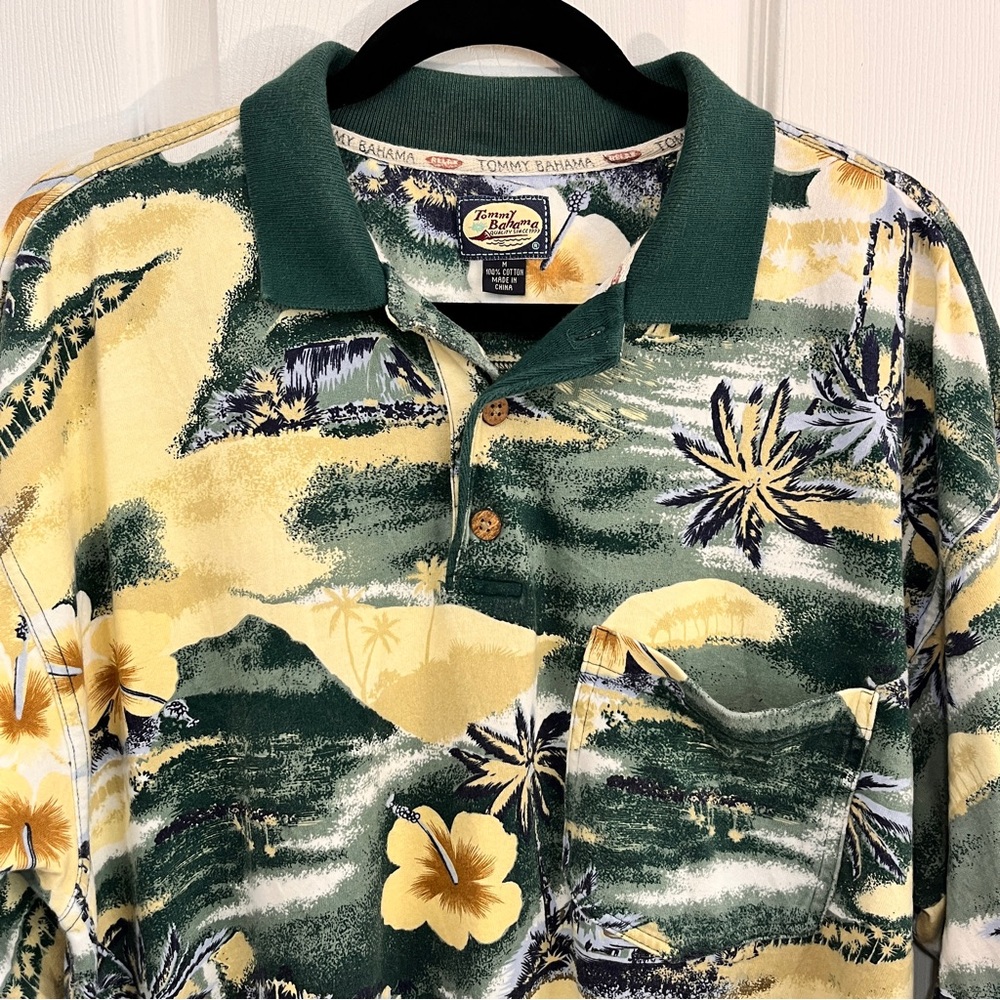 TOMMY BAHAMA Sz MED 100% Cotton Floral Mens Hawaiian Polo Shirt Heavyweight